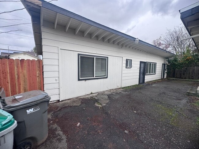 property at 1630 Hughes Cir