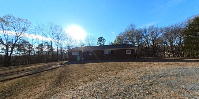 517 Lois Ln in Albemarle, NC - Foto de edificio - Building Photo