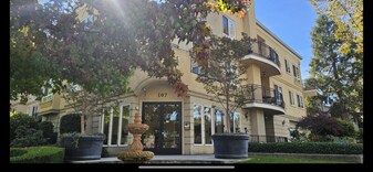 107 El Camino Real, Unit #204 in Burlingame, CA - Building Photo