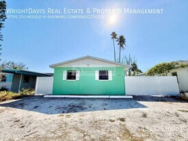 151 148th Ave in Madeira Beach, FL - Building Photo
