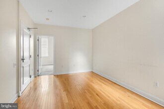 4215 Ridge Ave in Philadelphia, PA - Building Photo - Building Photo
