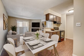 Windmill Terrace in Bedford, TX - Building Photo - Building Photo