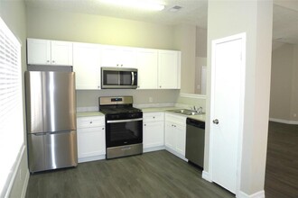 16602 Espinosa Dr in Houston, TX - Building Photo - Building Photo
