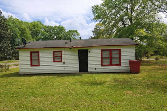 2865 Walmar Dr in Macon, GA - Building Photo - Building Photo
