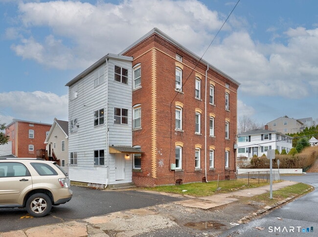115 Silver St in New Britain, CT - Building Photo - Building Photo