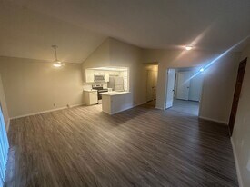 98-1740-1740 Ka?ahumanu St in Pearl City, HI - Building Photo