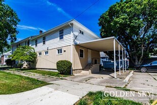 1925 W Jackson St in Muncie, IN - Building Photo