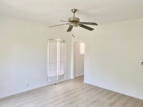 10461 Ashton Ave, Unit 1 in Los Angeles, CA - Building Photo - Building Photo