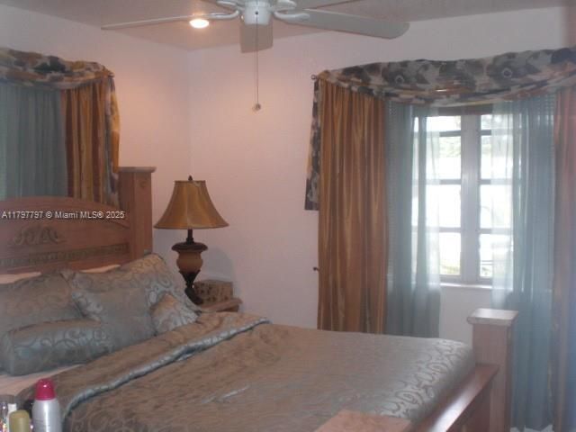 5012 SW 90th Way in Cooper City, FL - Building Photo - Building Photo