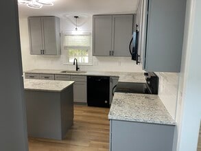 5005 Tower Rd in Greensboro, NC - Building Photo - Building Photo