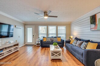 17670 Front Beach Rd in Panama City Beach, FL - Building Photo - Building Photo