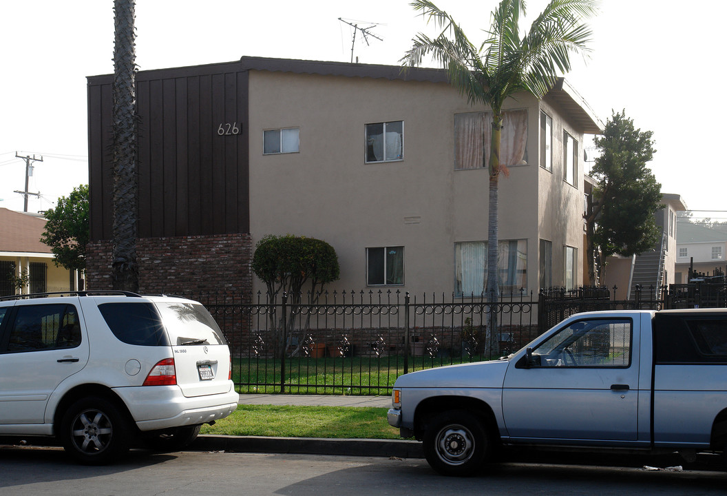 626 S Osage Ave in Inglewood, CA - Foto de edificio