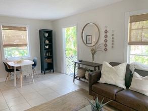 713 Penn St in West Palm Beach, FL - Building Photo - Building Photo