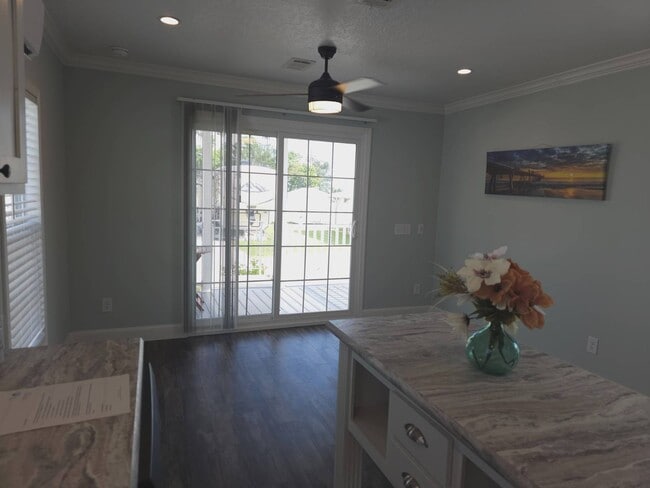 200 S Banana River Dr in Merritt Island, FL - Building Photo - Building Photo