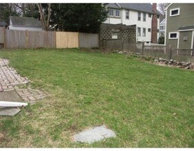 109 Robbins Rd in Arlington, MA - Building Photo - Building Photo