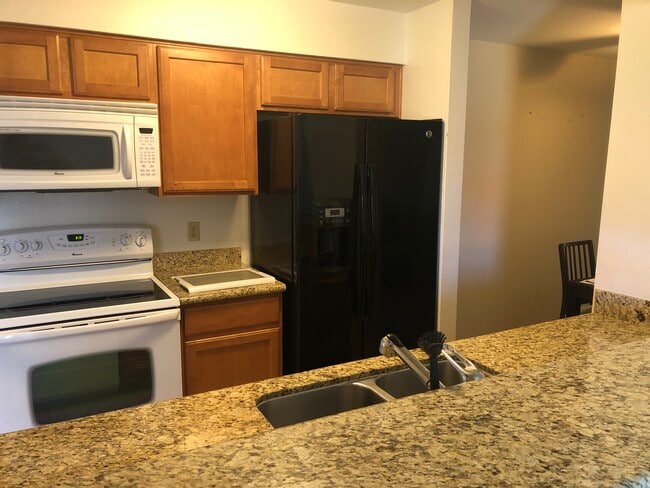 9345 N 92nd St, Unit #217 in Scottsdale, AZ - Building Photo - Building Photo