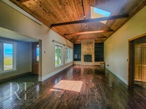 309 V St in Port Townsend, WA - Building Photo - Building Photo