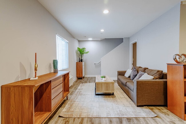 property at 1252 W 37th Dr