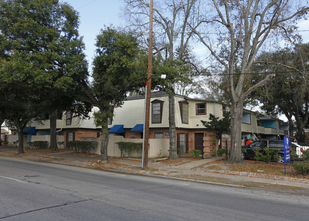 Villa Paree in Houston, TX - Foto de edificio