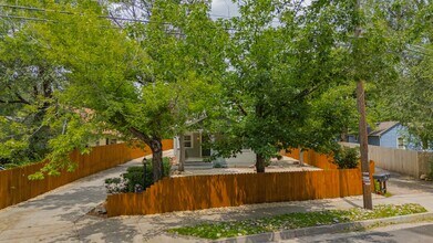 200 W Cheyenne Rd in Colorado Springs, CO - Building Photo - Building Photo