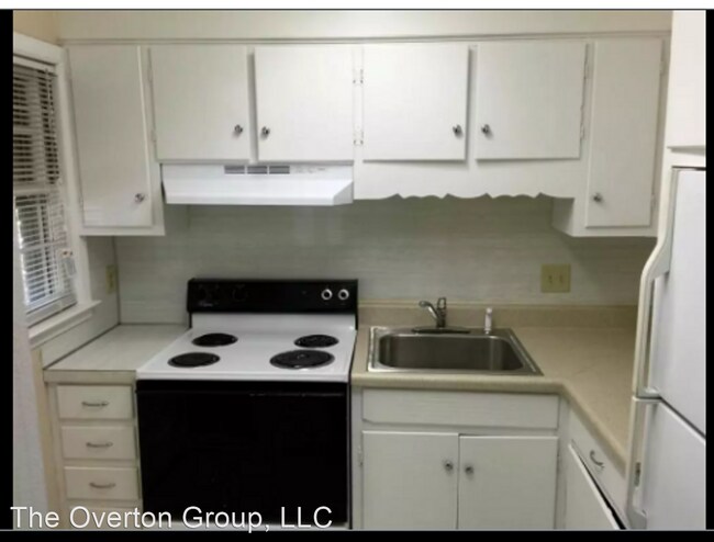 1302 E 14th St in Greenville, NC - Building Photo - Building Photo