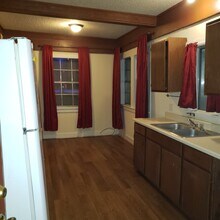 114 W 7th St, Unit 1 in Taylor, TX - Building Photo - Building Photo