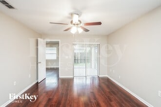 10625 Wyndcliff Dr in Orlando, FL - Building Photo - Building Photo