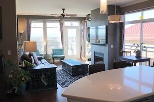 10184 Park Meadows Dr in Lone Tree, CO - Building Photo