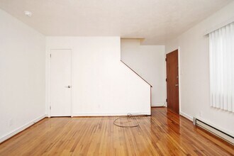 2305 N Berkshire Rd in Charlottesville, VA - Building Photo - Building Photo