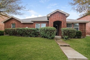 1914 Palma Pita St in Lancaster, TX - Building Photo