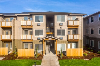 Willow Tree Place in Salem, OR - Building Photo - Building Photo