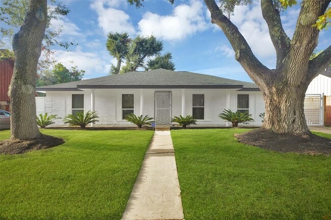 property at 5215 Trail Lake Dr