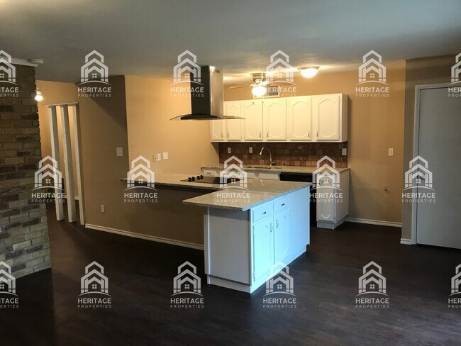 2004 Newbury Dr in Arlington, TX - Building Photo - Building Photo