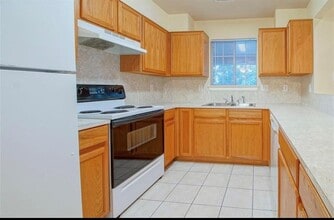 1209 Lovett St-Unit -1209 in Tomball, TX - Building Photo - Building Photo