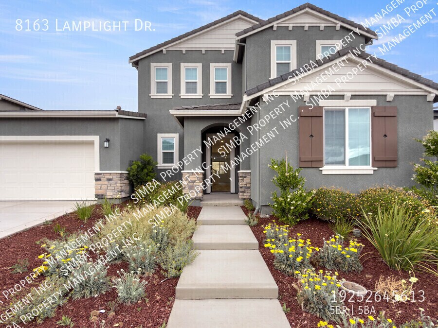 8163 Lamplight Dr in Tracy, CA - Building Photo