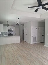 10 N Clarence Ave in Edinburg, TX - Building Photo - Building Photo