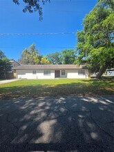 10410 N Ojus Dr in Tampa, FL - Building Photo - Building Photo
