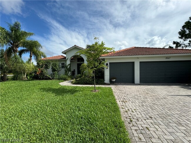 3567 58th Ave NE in Naples, FL - Building Photo - Building Photo