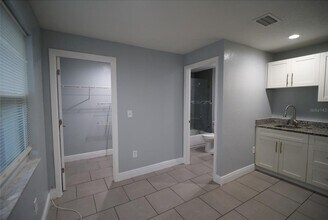 907 W Humphrey St in Tampa, FL - Building Photo - Building Photo