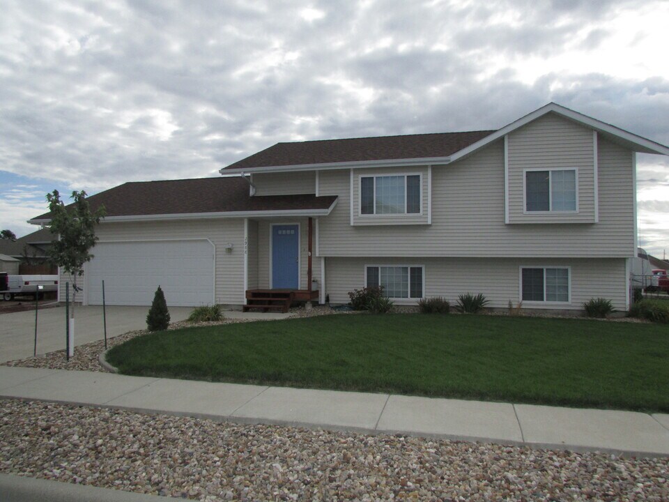 2988 Preston St in Rapid City, SD - Building Photo