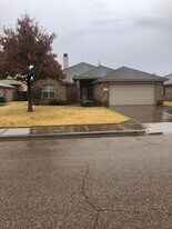 7528 84th St in Lubbock, TX - Building Photo