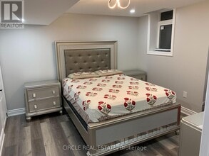 11 Mendoza Dr in Brampton, ON - Building Photo - Building Photo