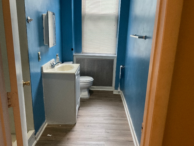 116 W 25th St in Baltimore, MD - Foto de edificio - Building Photo