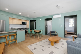 Comma Barrington in Los Angeles, CA - Foto de edificio - Interior Photo