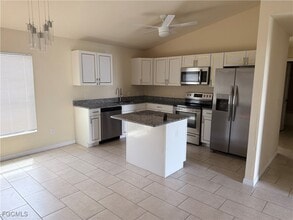 2000 SW 3rd St in Cape Coral, FL - Building Photo - Building Photo