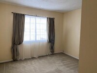 2744 Briarhurst Dr photo'