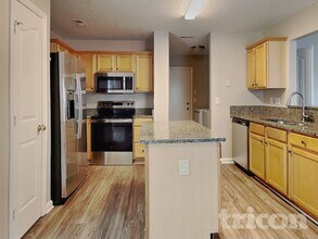 4610 Sedgelane Dr in Greensboro, NC - Building Photo - Building Photo