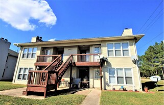 2422 Wynterhall Rd SE in Huntsville, AL - Building Photo