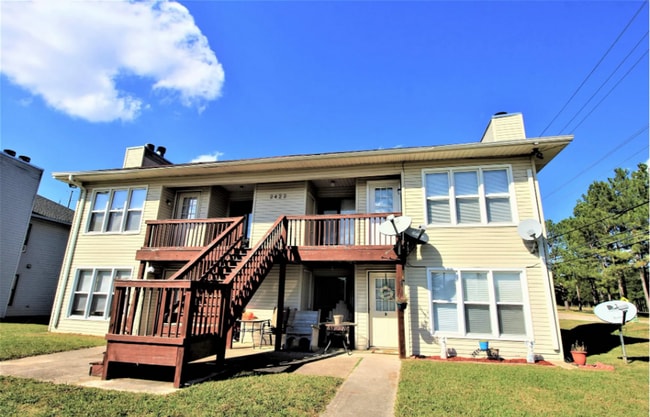 property at 2422 Wynterhall Rd SE