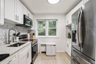 140 N Broadway in Irvington, NY - Building Photo - Building Photo